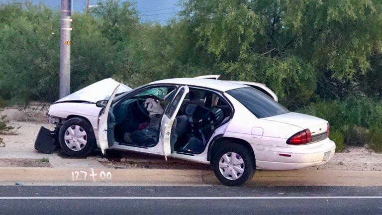 Mother, 2 children injured in serious car crash on Valencia Road